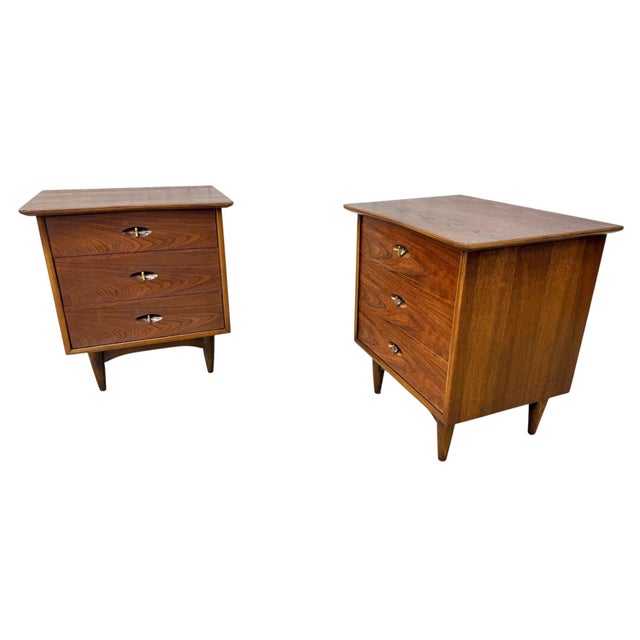 Mid-Century Modern Mid-Century Modern Kent Coffey "The Greenbrier" Walnut Nightstands - Set of 2 For Sale - Image 3 of 9