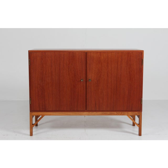 Teak Sideboard with China Legs of Oak by Børge Mogensen for FDB Møbler, 1960s For Sale - Image 10 of 10