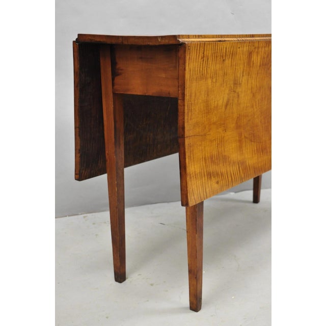 Antique American Federal Tiger Maple Narrow Drop Leaf Breakfast Dining Table For Sale - Image 13 of 18