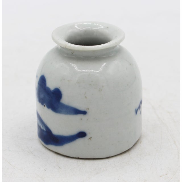 Circa 1860 Chinese Porcelain Blue & White Scholar's Table Water Pot For Sale - Image 4 of 6
