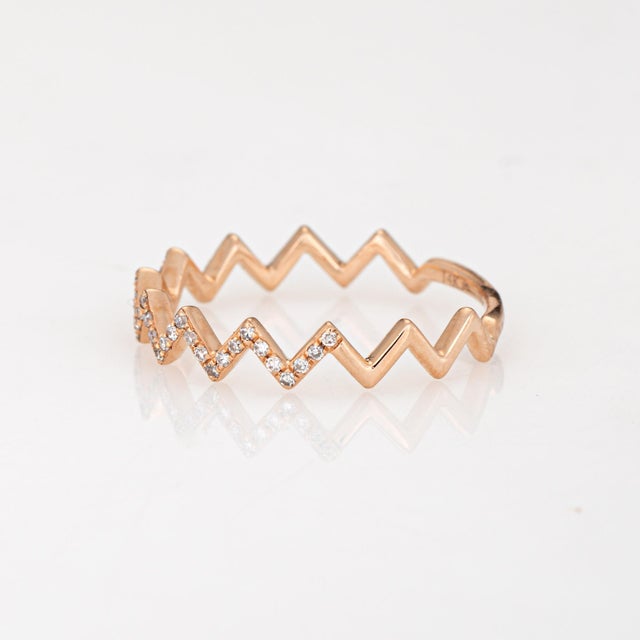 Diamond Zig Zag Ring Sz 7 Chevron Band 14k Rose Gold Fine Estate Jewelry For Sale - Image 4 of 7