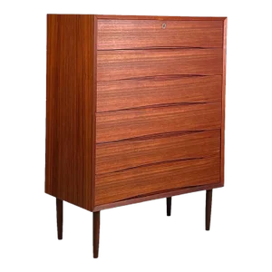 Vintage Teak Dresser by Arne Vodder