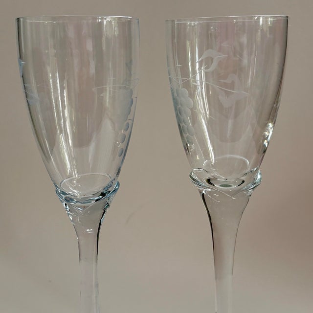 1980s Vintage Handmade Etched Grapevine Champagne Glasses With Tulip Stems – Set of 2 For Sale - Image 5 of 12