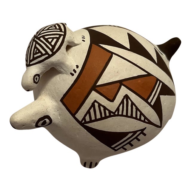 2000s Acoma “Turtle on Turtle” Southwest Pottery Hand Painted, Signed by Native Artisan R Leno, New Mexico, United States For Sale
