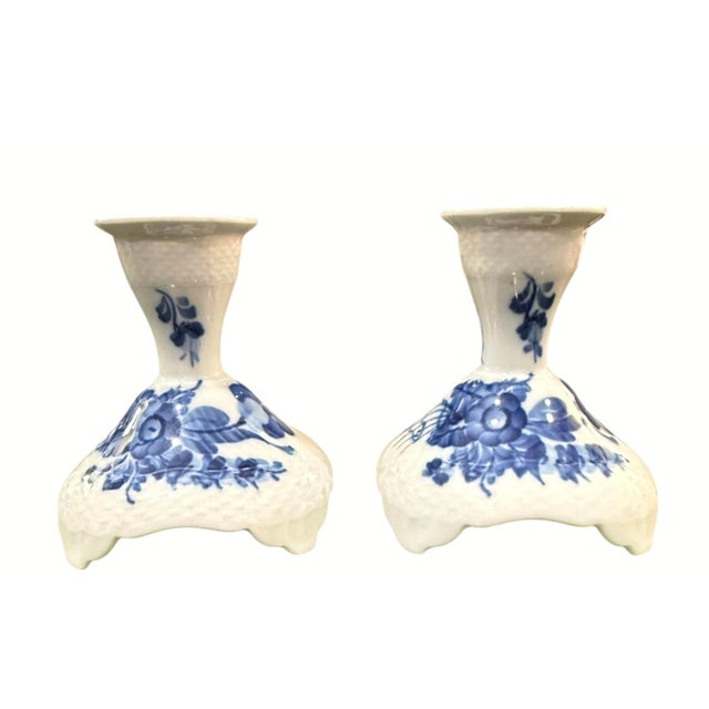 1970s Royal Copenhagen Blue Flower 10/1711 Pair Porcelain Candlesticks Denmark Vintage For Sale - Image 5 of 9