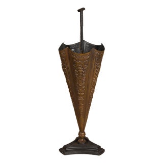 English 1920-1930 Brass Umbrella Stand with Raised Motifs and Tripartite Base For Sale