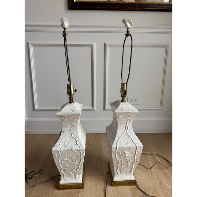 Paul Hanson Vintage Blanc De Chine Chinoiserie Ceramic Lamps - A Pair With Original Shades For Sale In Chicago - Image 6 of 9