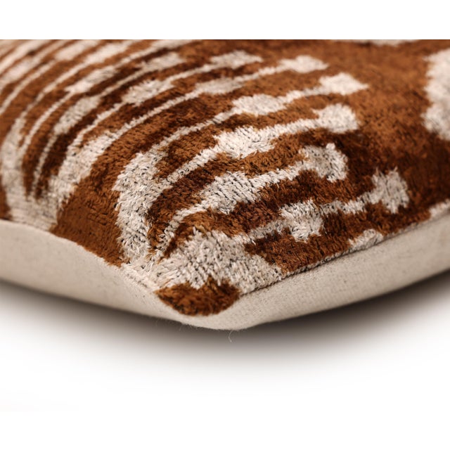 Textile Luxury Handwoven Ikat Silk Velvet Pillow 20x20 Inch – Earthy Brown & Ivory For Sale - Image 7 of 8