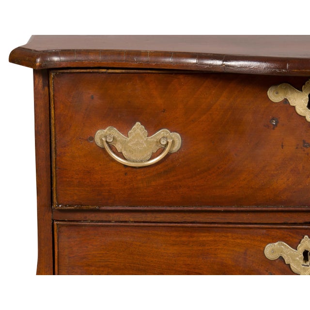 Dutch Mahogany Bombe Petit Chest of Drawers For Sale - Image 4 of 12