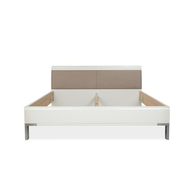 Modern Wood and Leather Bed in Beige from Musterring For Sale - Image 3 of 13