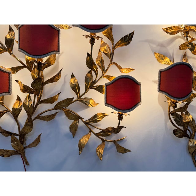 Mid-Century Modern Decorative Wall Light in Gilded Bronze, 1940s For Sale - Image 3 of 5