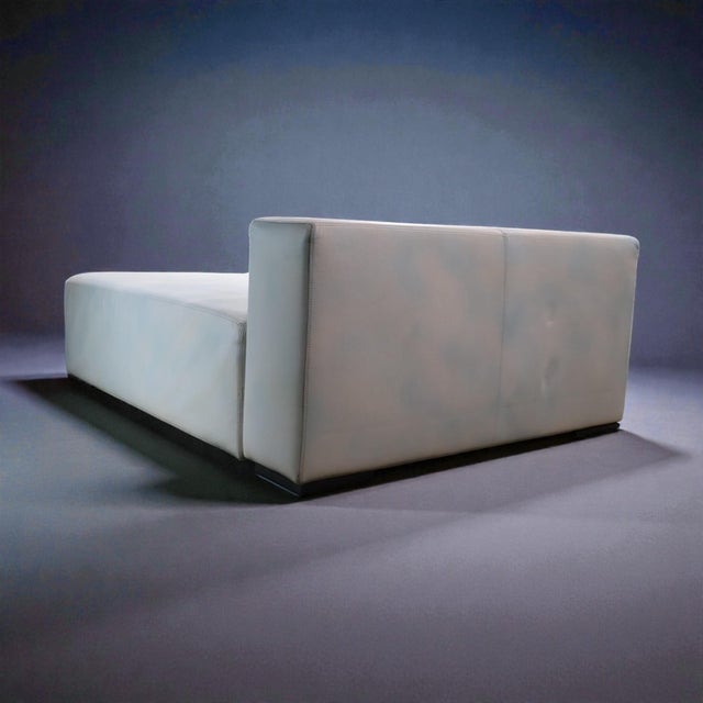 2020s White Leather Lounge Platform Sofa – Sculptural Low Profile Design (Loom) For Sale - Image 5 of 7