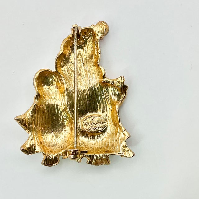 2000 - 2009 Early 21st C. Vintage Boho Chic Americana Two Penguins Christmas Brooch, Christopher Radko. For Sale - Image 5 of 6