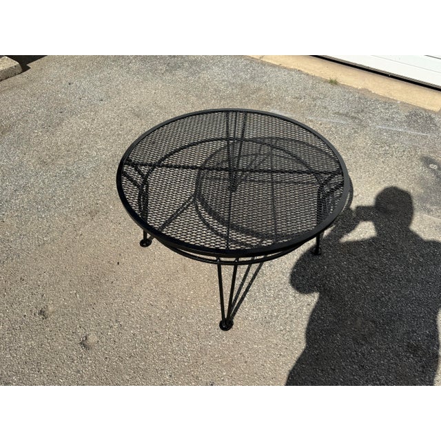 Woodard Furniture Co. Vintage Woodard Style Outdoor Wrought Iron Round Coffee/ Cocktail Table For Sale - Image 4 of 10