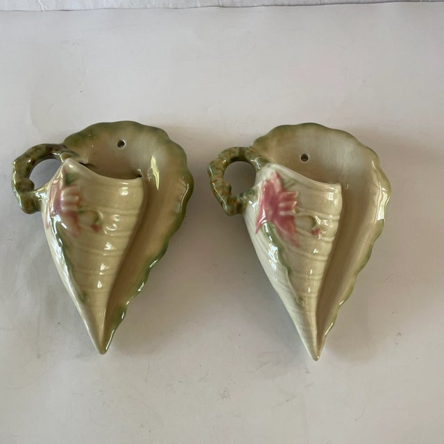 1940s VIntage Hull Pottery Flower Wall Pockets - Set of 2 - Woodland For Sale - Image 5 of 5