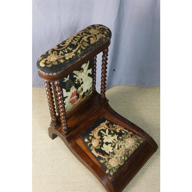 Napoleon III Brown Wooden Prie-Dieu For Sale - Image 10 of 12