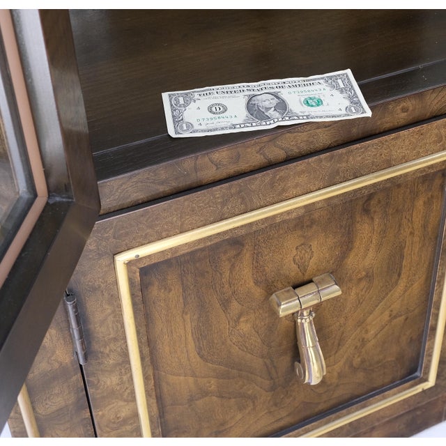 Brown Pair Mastercraft Dome Shape Burl Wood Curio Display Cabinets w Shelves Lights For Sale - Image 8 of 18
