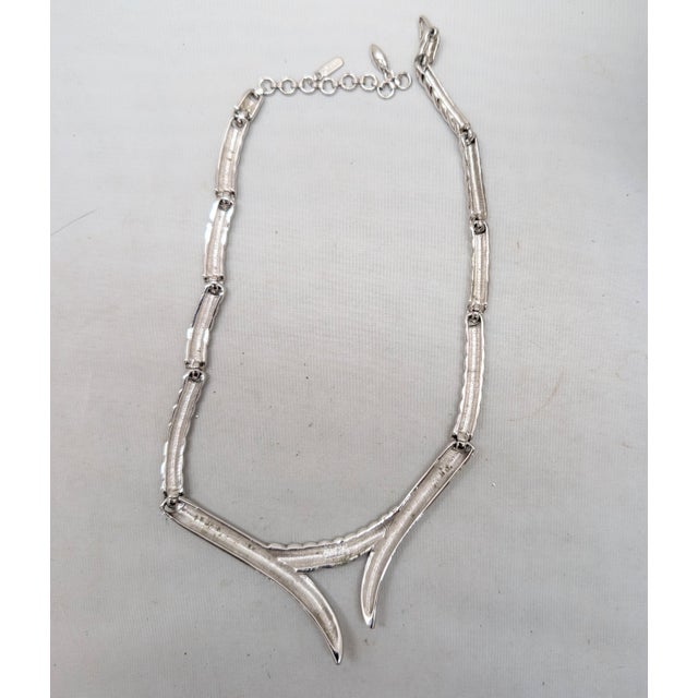 Vintage 1970s Signed Monet Rhodium Plated Tubular Necklace For Sale - Image 11 of 11