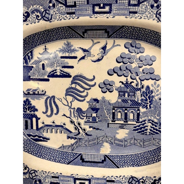 Large Blue and White Fine Earthenware Platter with Chinoiserie Decoration – 19th Century Large rectangular serving platter...