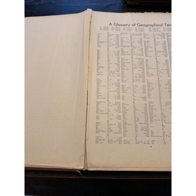 Encyclopedia Britanica World Atlas 1947 Vintage with approximately 150 Map Plates of the United States and Post-WWII World For Sale - Image 4 of 10
