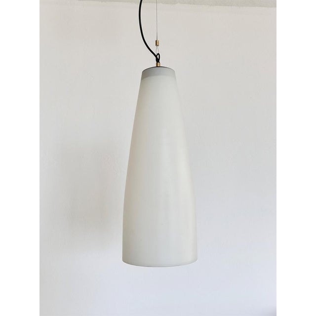 Mid-Century Modern Italian Pendant Light in Milky White Glass, 1970s For Sale - Image 11 of 17