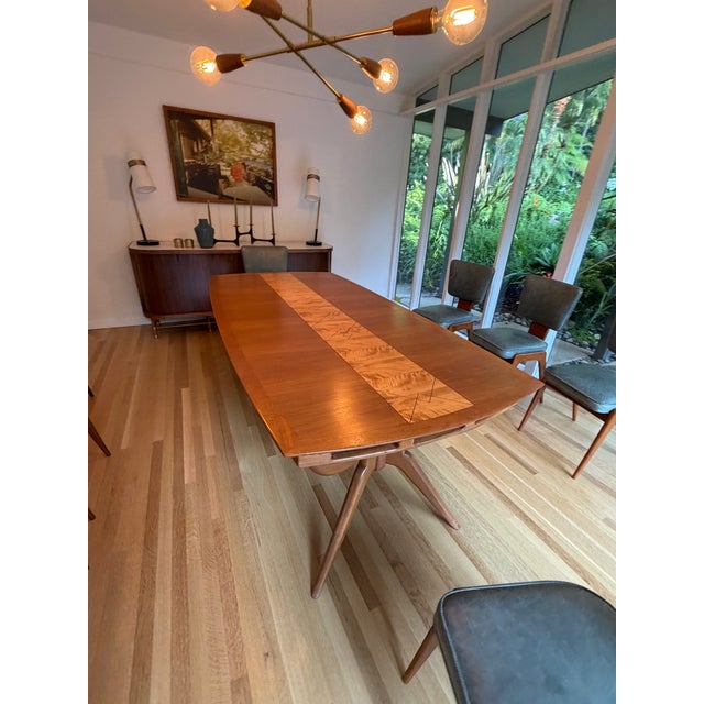 Vintage Mid-Century Modern Dining Table with 8 Matching Chairs 78.5l/39.25d/30.5h Exceptional vintage Mid-Century Modern...