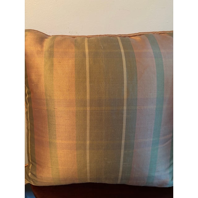 English Pair of 1990s Decorative Silk Pillows For Sale - Image 3 of 4