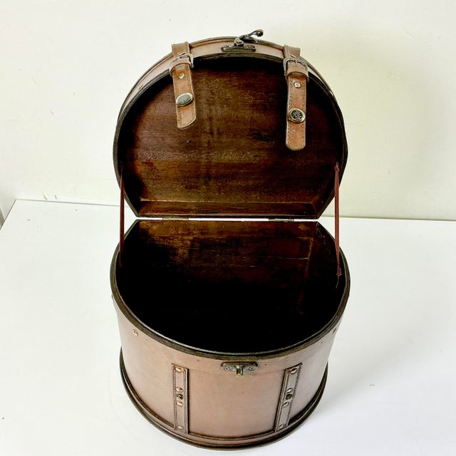 1980s Vintage Americana Boho Chic Wood and Faux Leather Strap Storage Box, After Ralph Lauren For Sale - Image 14 of 14