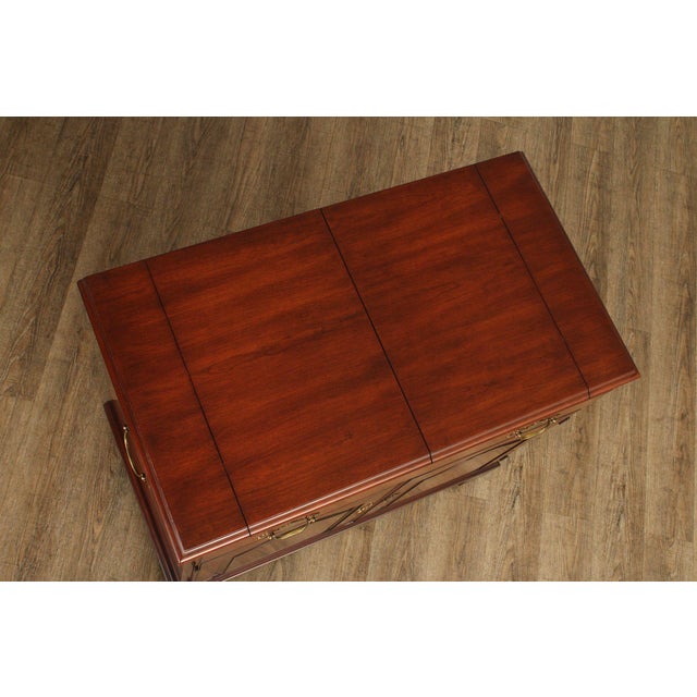 Henkel Harris Chippendale Style Cherry Flip-Top Server Bar Cart For Sale In Philadelphia - Image 6 of 12