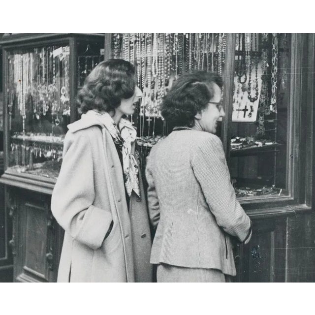 Woman, Italy, 1950s, Black & White Photograph For Sale - Image 3 of 5