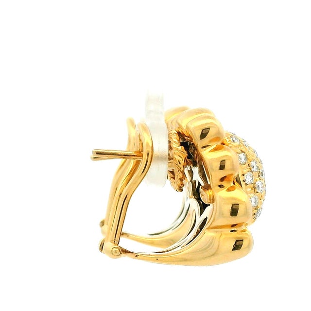 Modern Pair of Primoro Italian 18k Gold Pavé Diamond Earrings, 1980s For Sale - Image 3 of 17