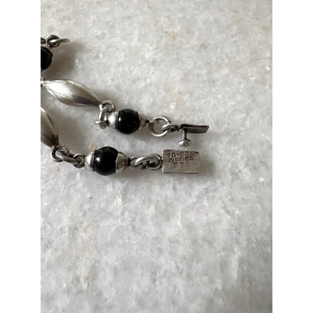 Mid-Century Modern Vintage Sterling Silver and Onyx Link Bracelet - Taxco, Mexico For Sale - Image 3 of 4