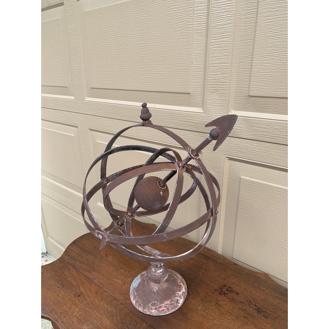 A stunning vintage iron garden armillary sundial USA, Late 20th Century Measures: 16"W x 12"D x 18.5"H Very good vintage...