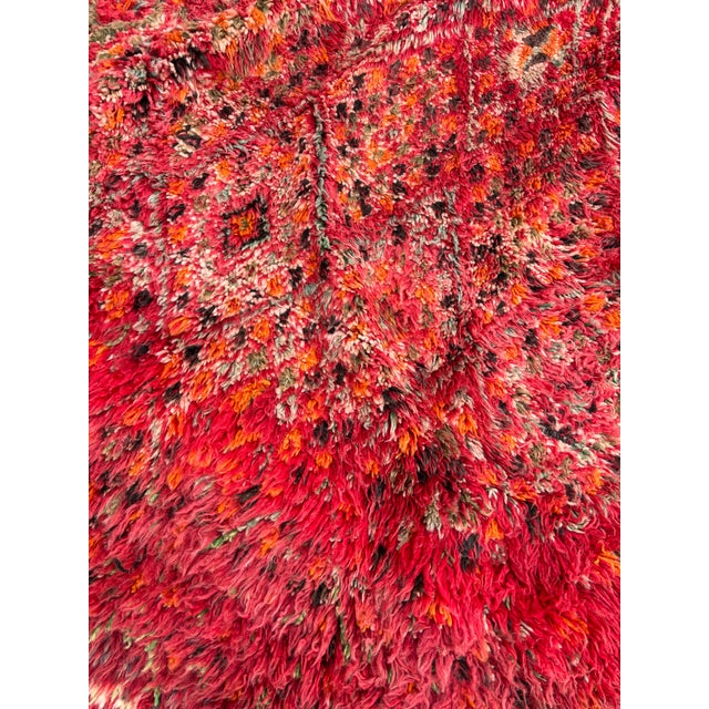 Red Vintage Moroccan Beni M'Guild Berber Rug – Handwoven Wool Carpet – Deep Red Tribal Design For Sale - Image 8 of 10