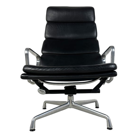 Ea222 Softpad Lounge Chair in Leather by Charles & Ray Eames for Vitra, 1990s For Sale