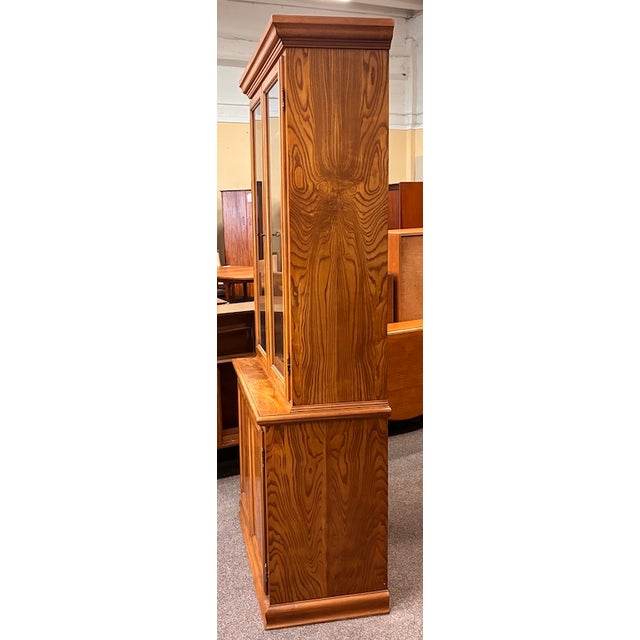Vintage Pair of Elmwood Bookcases / Cabinets With Adjustable Shelves , Uk Import c.1950 For Sale - Image 9 of 11