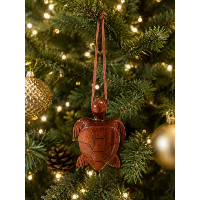 Late 20th Century Hand-Carved Wood Honu Sea Turtle Hanging Ornament, Hawaiian-Style Coastal Decor For Sale - Image 5 of 10