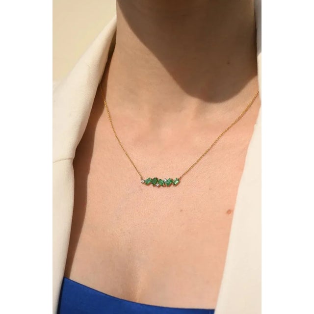 1.32ct Emerald Bar Pendant Necklace With Diamonds in 14k Yellow Gold For Sale - Image 9 of 15