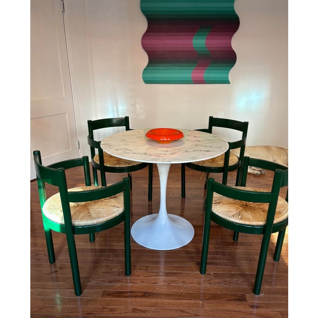 Cassina 1960s Set of Four Italian Dining Armchairs in Green Lacquered Beech With Woven Rush Seats For Sale - Image 4 of 5