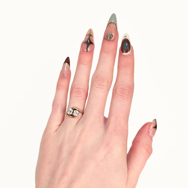 Mid-Century Modern Antique 14k Gold & Old Mine Cut Diamonds 'Toi Et Moi' Ring For Sale - Image 3 of 10