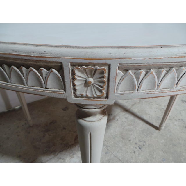 Swedish Gustavian Style Round Table For Sale In Miami - Image 6 of 9