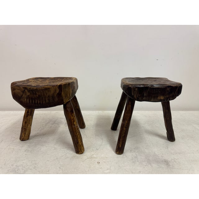Rustic Brutalist Tripod Stools in Elm, 1960s, Set of 2 For Sale - Image 14 of 17