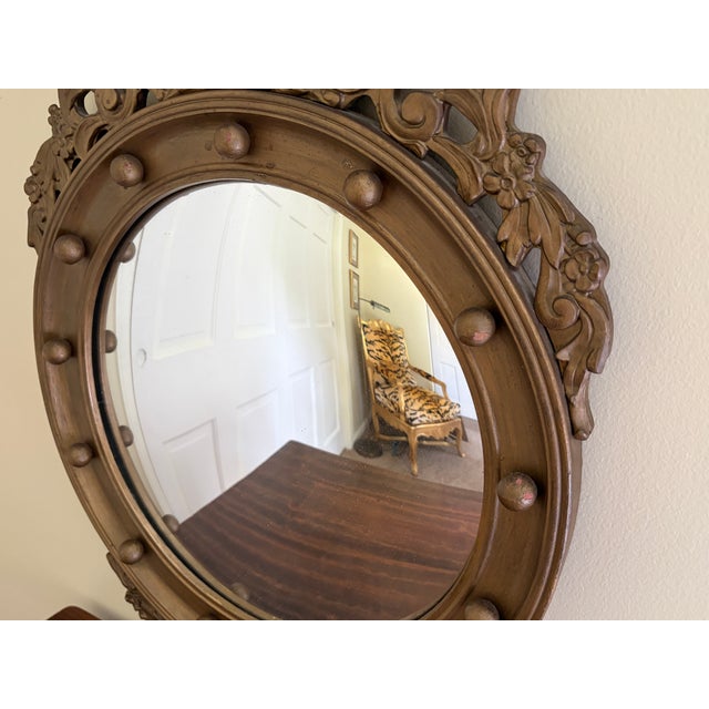 American Federal Style Giltwood Eagle Crest Convex Mirror, Mid-20th Century For Sale In South Bend - Image 6 of 10