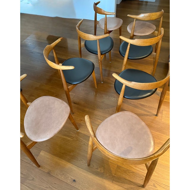 1950s Attributed to Hans J. Wegner Heart 3 Legged Chairs - 4 Black/4Cognac Leather Seats For Sale In New York - Image 6 of 9