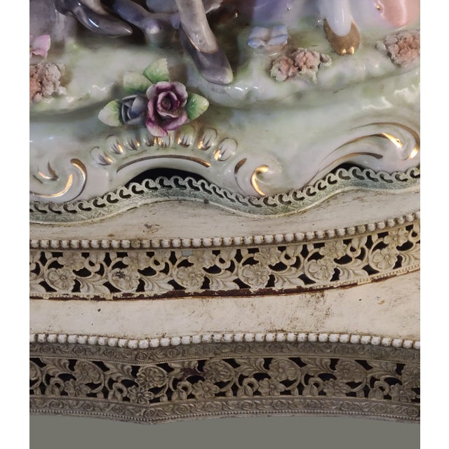 French Antique Figural Romantic Couple Statue Porcelain Boudoir Table Lamp For Sale - Image 3 of 12