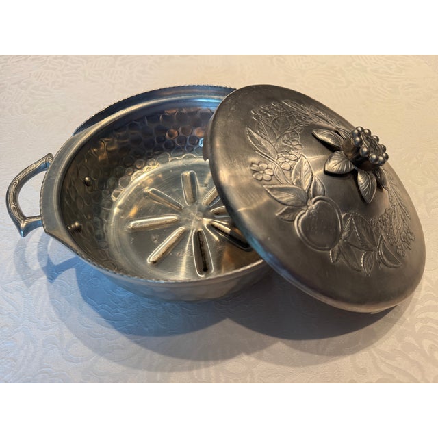 1950s 1950s Everlast Forged Aluminum Covered Casserole For Sale - Image 5 of 14
