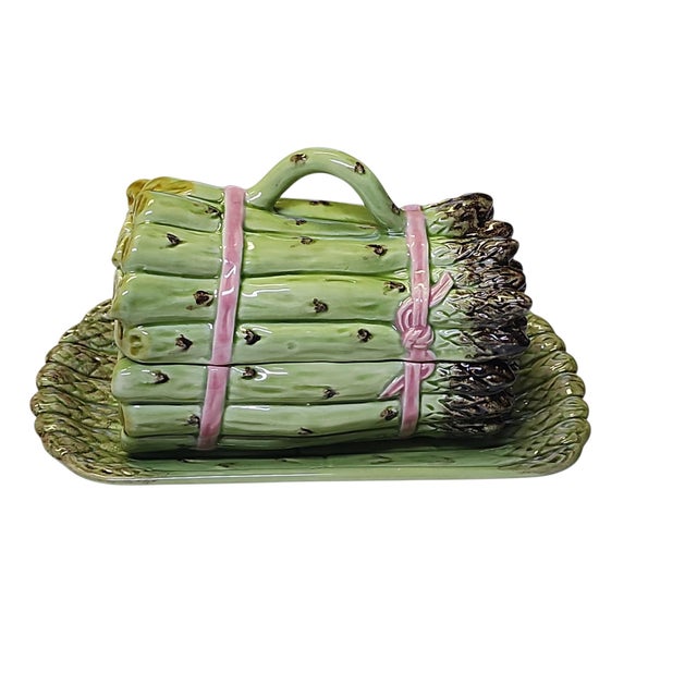 Stunning excellent condition vintage Portuguese Bordalllo Pinheiro asparagus server with matching tray. Server, lid, and...