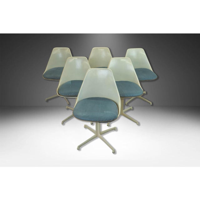 Mid-Century Modern 1960s Set of Mid-Century Tulip Chairs by Burke For Sale - Image 3 of 12