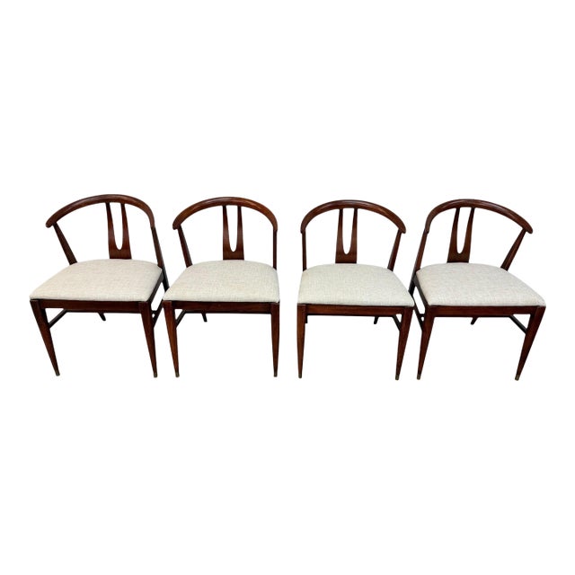 Mid-Century Modern Wishbone Dining Chairs - Set of 4 For Sale