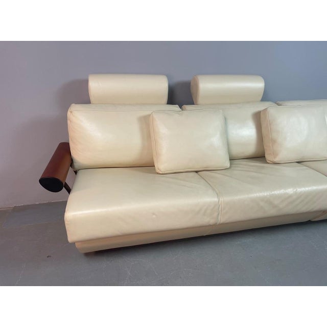Mid-Century Italian Cream Leather Landscape Sofa with Chaise Longue and Integrated Table from Frighetto, Italy, 1980s, Set of 2 For Sale - Image 4 of 18